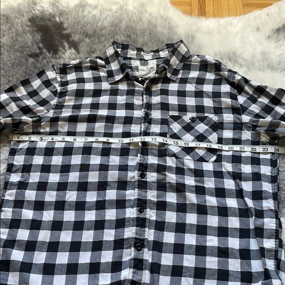 Men's Black and White Checkered Shirt - Picture 8 of 11